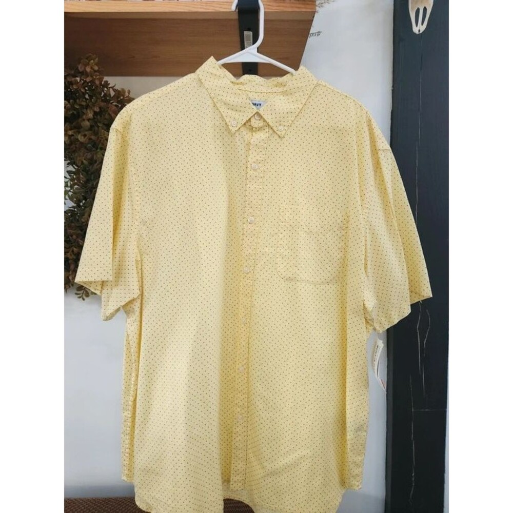 Old Navy XXL Yellow Polka Dot Button-Up Shirt – NWT
